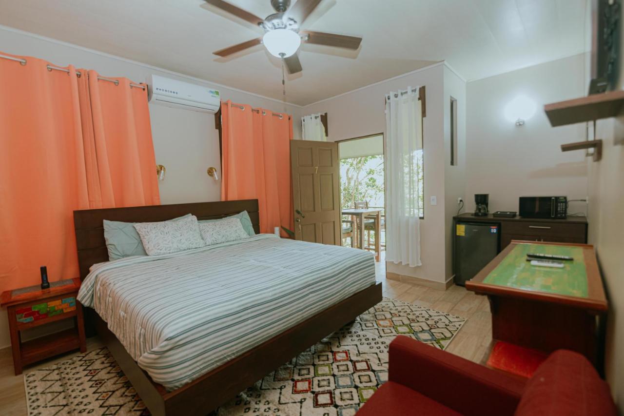 Oasis Diverse Adult Retreat Quepos Bagian luar foto