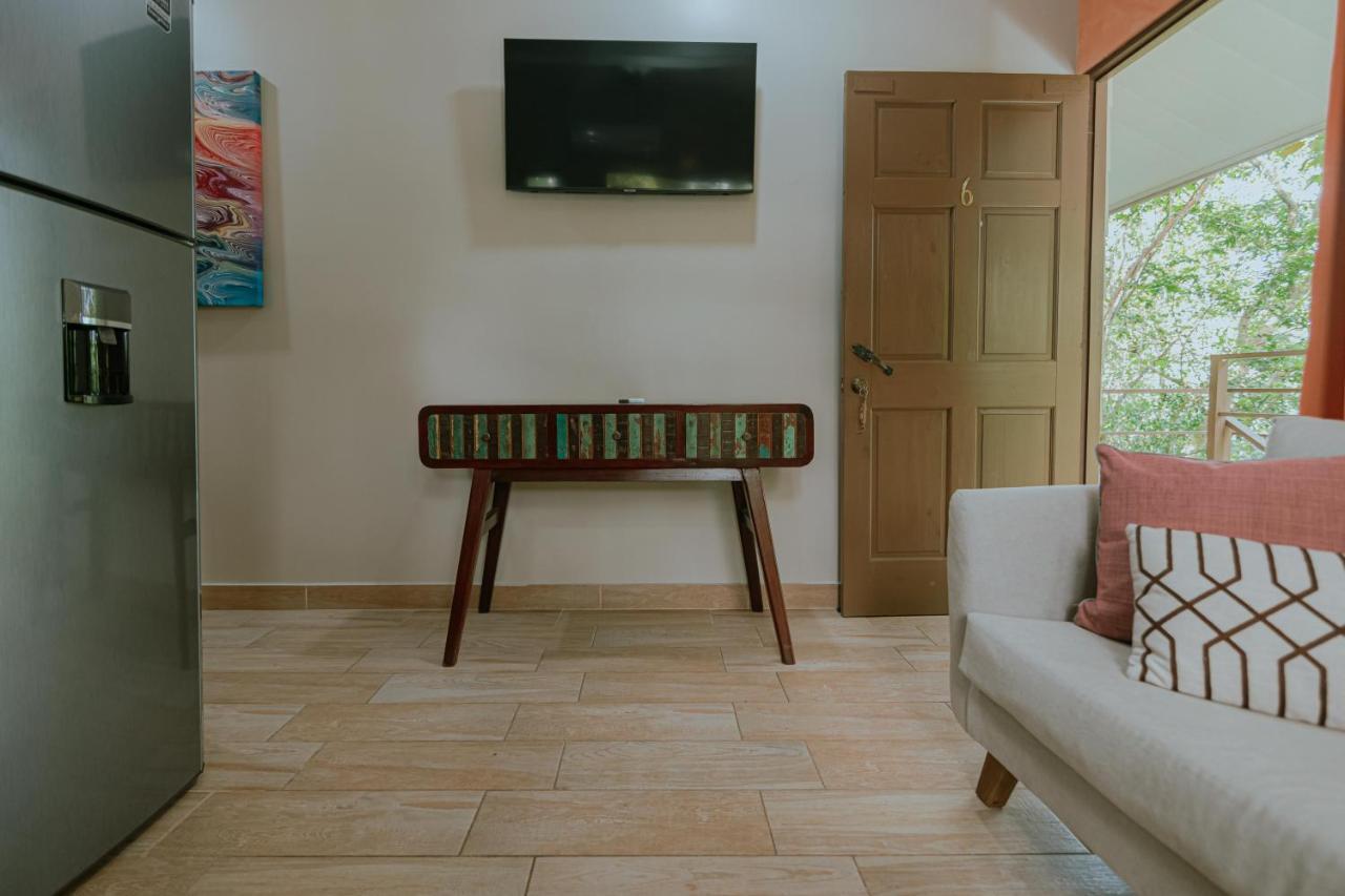 Oasis Diverse Adult Retreat Quepos Bagian luar foto