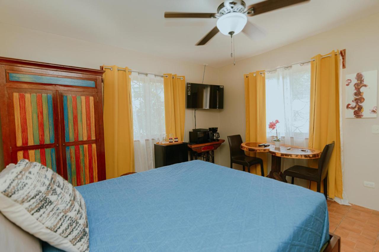 Oasis Diverse Adult Retreat Quepos Bagian luar foto
