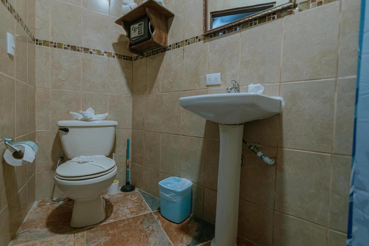 Oasis Diverse Adult Retreat Quepos Bagian luar foto